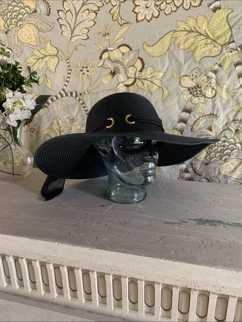 La Vie En Rose Black Wide-Brim Straw Sun Hat with Gold Eyelets